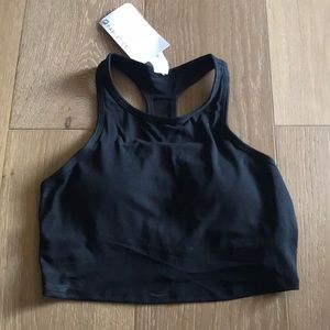 Fabletics women’s high neck cropped sports bra- black-size small